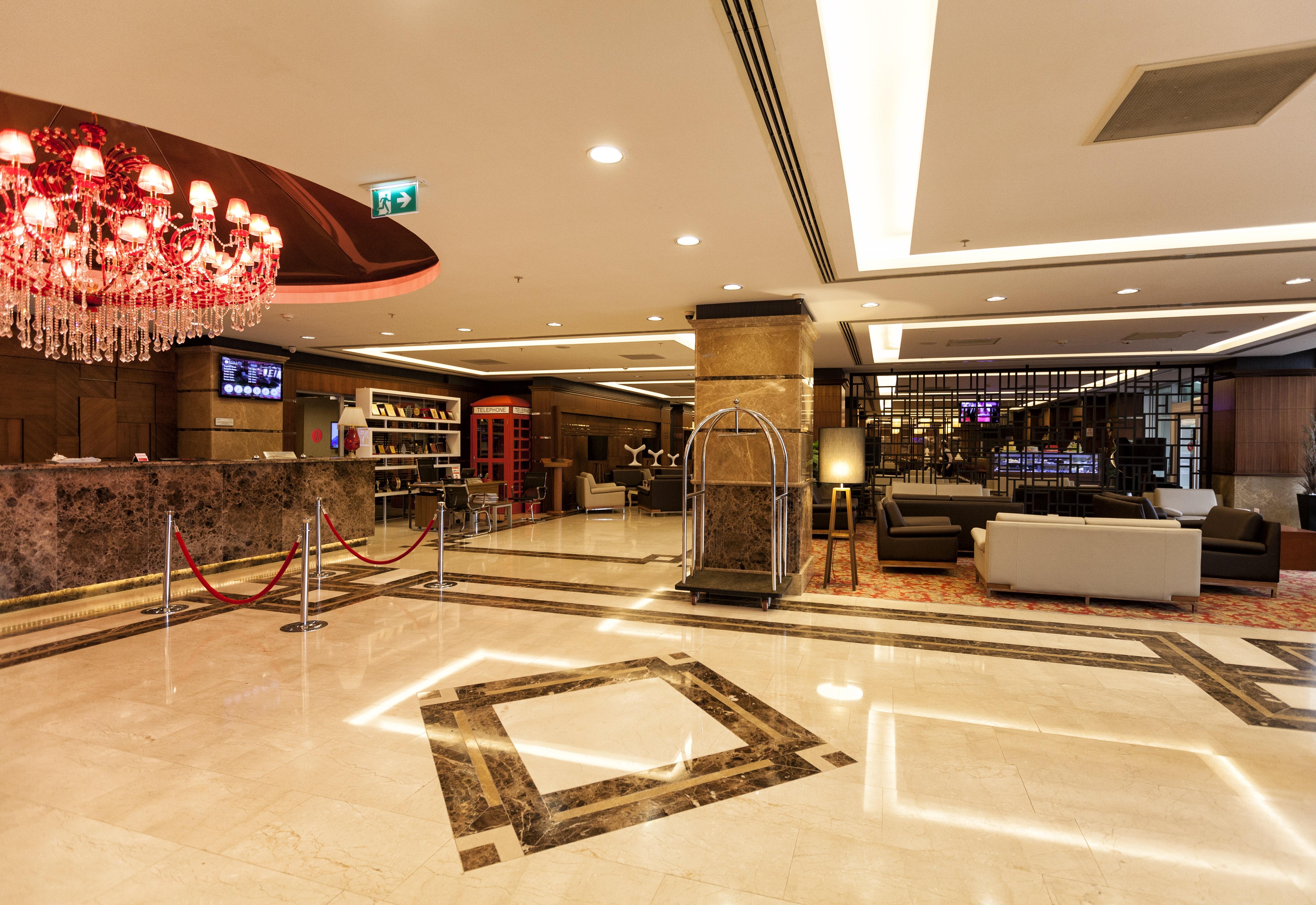 Hotel Ramada Plaza By Wyndham Izmit Kocaeli Exteriér fotografie Lobby