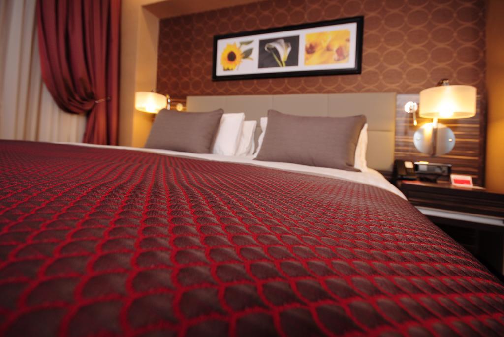 Hotel Ramada Plaza By Wyndham Izmit Kocaeli Exteriér fotografie A bed